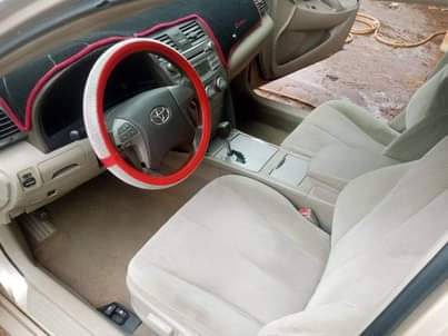 A picture of 2010 Toyota Camry V4