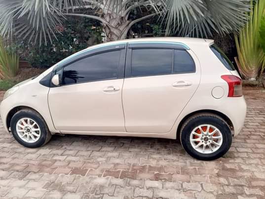 A picture of Vitz inauzwa bei ml 6.5 Con 0716574262 Idd lugebe Tegeta