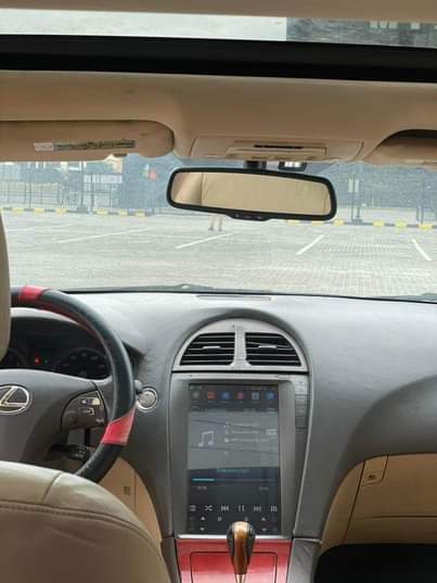 A picture of Lexus es3502008