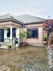 A picture of House for sale in kira town mulawa at 250m inbox