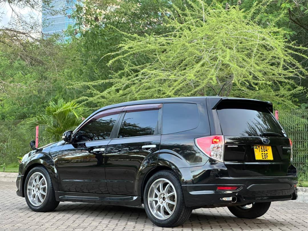 A picture of SUBARU FORESTER KALII SANA