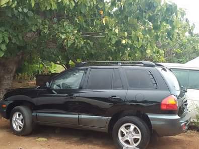 A picture of Hyundai Santa Fee four cylinder plugs available in ilorin Kwara