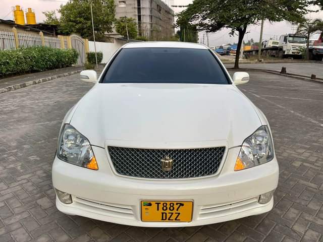 A picture of TOYOTA CROWN ATHLETE 