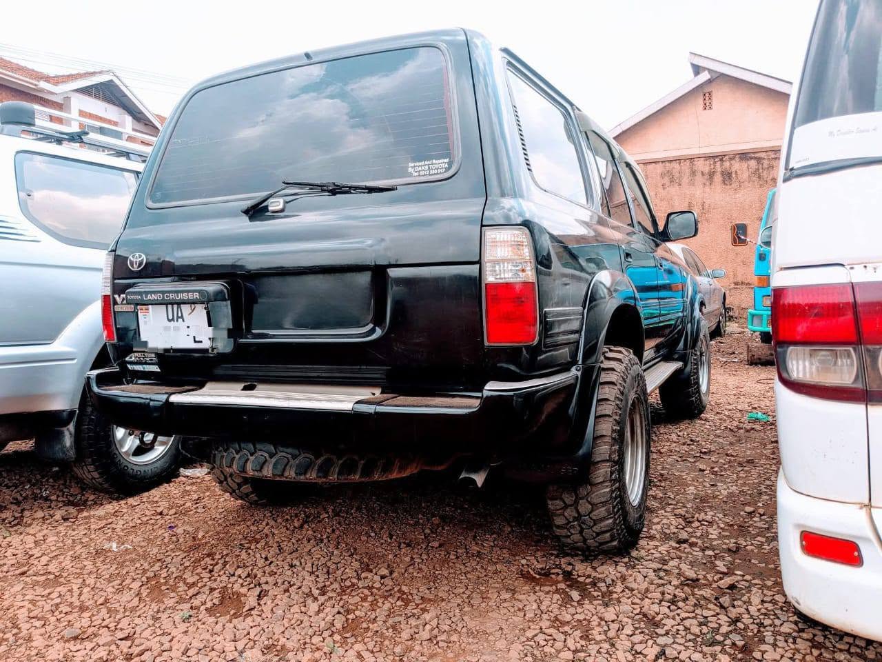 A picture of landcruiser vx