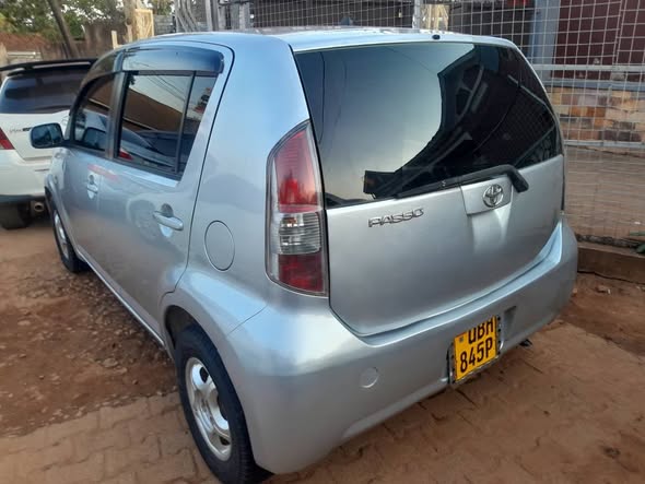 A picture of Toyota passo