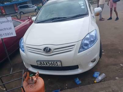 toyota auris