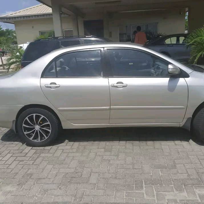 A picture of Toyota Corolla 05
