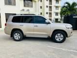 A picture of Price Bei285mil Call 0658056651 Toyota Landcruiser GXR 200 Series Year