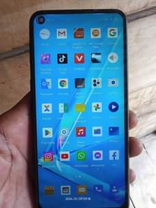 A picture of Oppo A52 mpyaa from Dubai Bei 280k