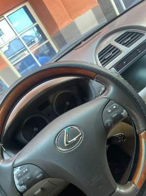 A picture of Highest grade Lexus Es 350 pure first body engine and