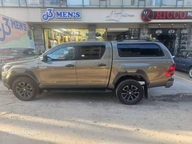 used toyota hilux