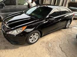 A picture of Tok Standard Hyundai Sonata 2014 Neatly used AC Working Reverse