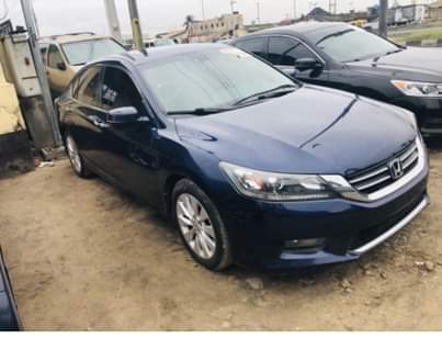 A picture of Super clean Accord 2015 foreign used 4 plugs engine price