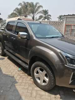 classifieds/cars isuzu