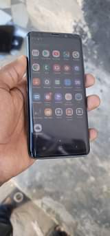 A picture of SAMSUNG S9