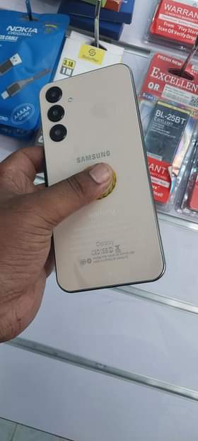 A picture of Samsung galaxy A74 5g