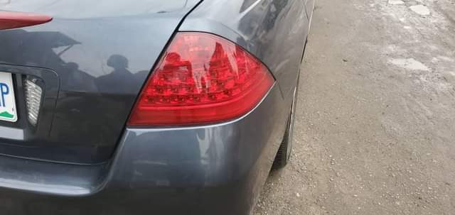 A picture of Honda Accord discussion continue