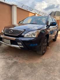 A picture of Lexus RX 330 SUV good gear sound engine chilling Ac