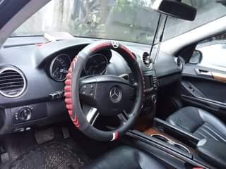 A picture of 2010 ML Mercedes 2010 350 ML Formatic