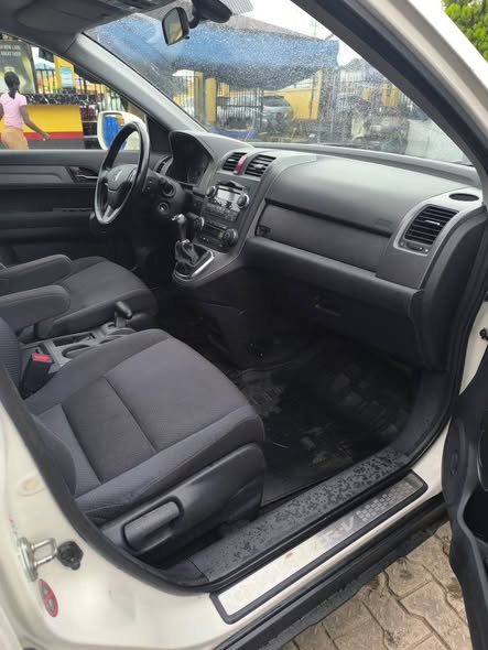 A picture of Honda CR V 2007 Manual transmission