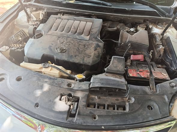A picture of Toyota avalon 2013