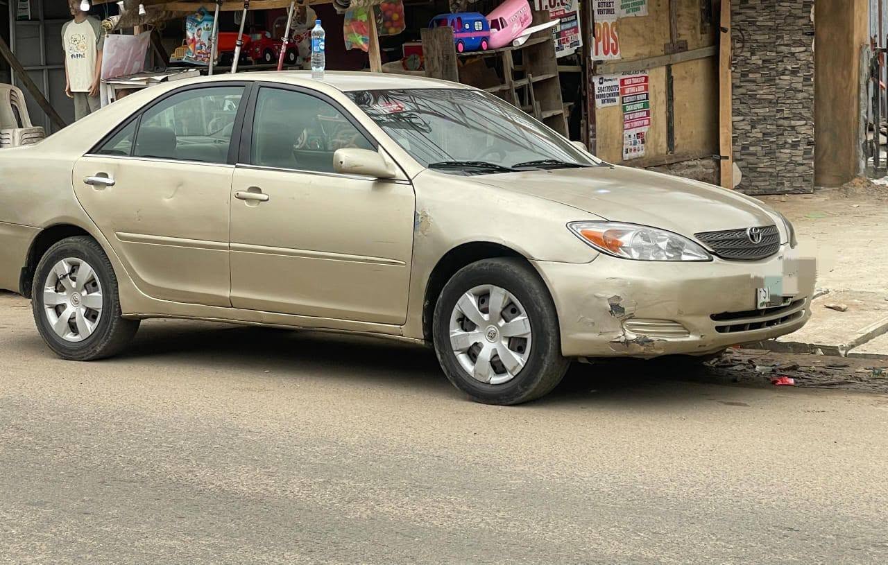 A picture of Toyota Camry 2004