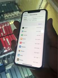 A picture of IPhone 11 Pro 64 db working perfectly