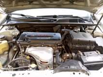 A picture of Clean 04 Toyota Camry Belgium Standard First body Engine Gear