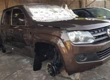 A picture of Mafundi rangi wamagari wanaofanya kazi zenye ubora tupo kurasini mivinjeni