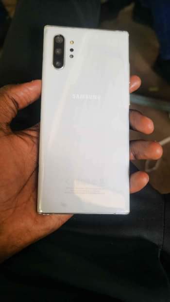A picture of SAMSUNG NOTE 10 PLUS