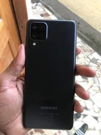 A picture of SAMSUNG GALAXY A12