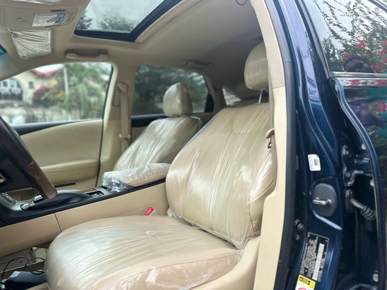 A picture of 2014 toks lexus rx350