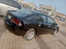 A picture of Honda Civic 08