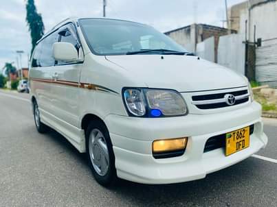 A picture of Toyota noah