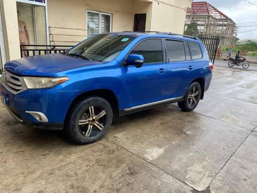A picture of Awoof Awoof owner need cash tomorrow morning Engine gear a
