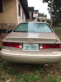 A picture of 2000 model toyota camry