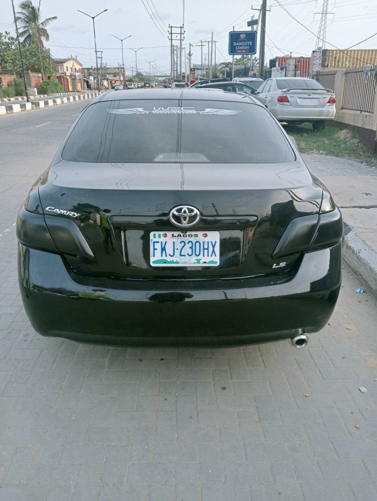 A picture of Clean 2008 Toyota Camry 6 milliion