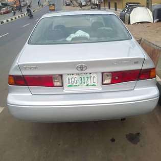 A picture of 2001 Toyota Camry Alloy