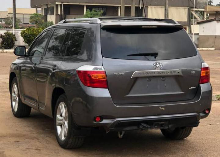 A picture of REGISTERED TOYOTA HIGHLANDER 2010 2020 ON CUSTOM PAPER