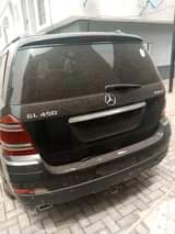 A picture of First body Benz GL450
