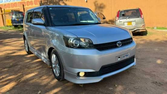 A picture of 2010 Toyota rumion 2010