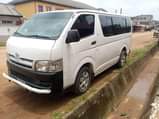 A picture of Toyota Hiace 2010