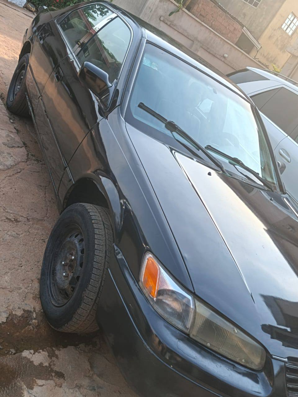 A picture of Toyota Camry 2 2 tiny light