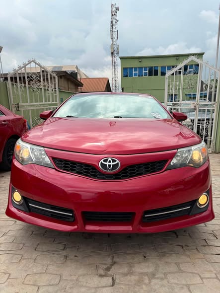 A picture of Toyota Camry sport