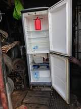 A picture of Fridge Safi kubwa Sana milango miwili