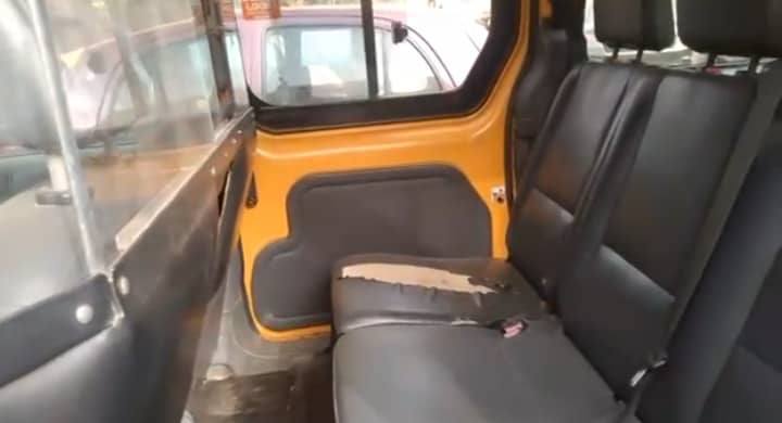 A picture of 2005 ford transit