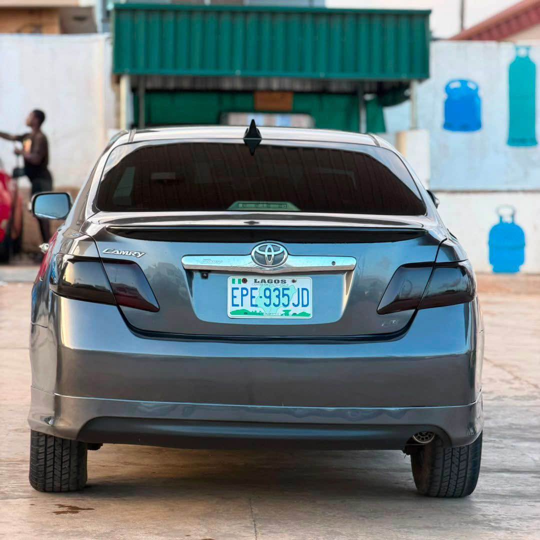 A picture of Toyota Camry SE