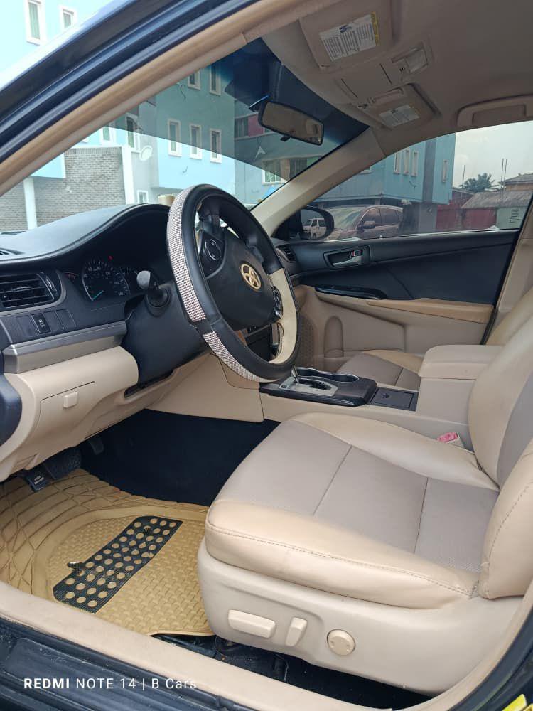 A picture of CAMRY 2014