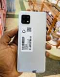 A picture of AQUOS SHARP sense 6