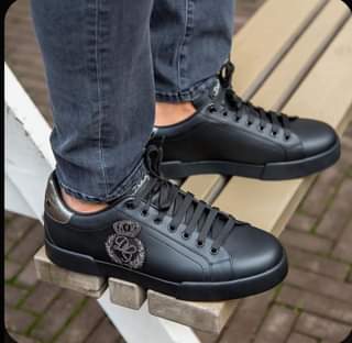 A picture of SHOES